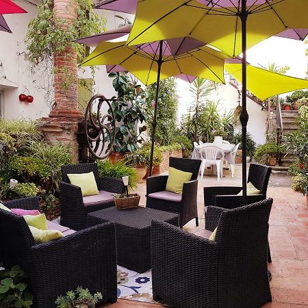 Le Presbytere Bed & Breakfast Rivesaltes Exterior foto