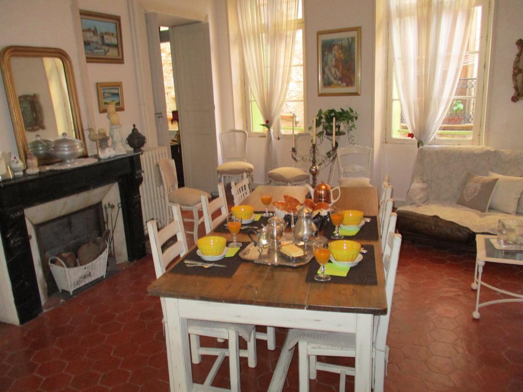 Le Presbytere Bed & Breakfast Rivesaltes Cameră foto