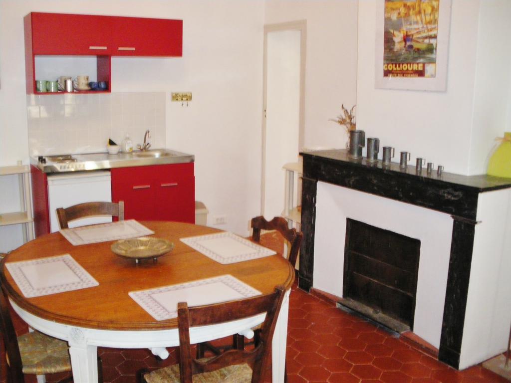Le Presbytere Bed & Breakfast Rivesaltes Cameră foto
