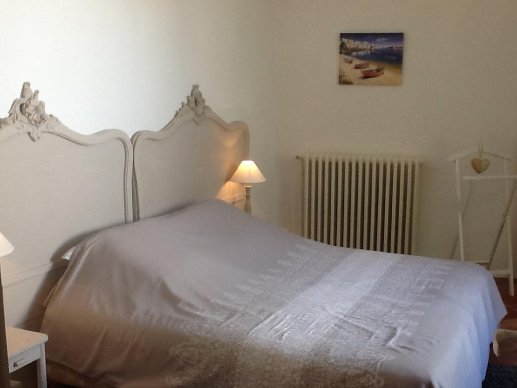 Le Presbytere Bed & Breakfast Rivesaltes Exterior foto