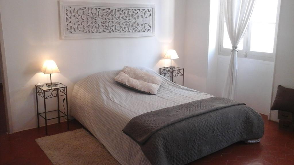 Le Presbytere Bed & Breakfast Rivesaltes Exterior foto