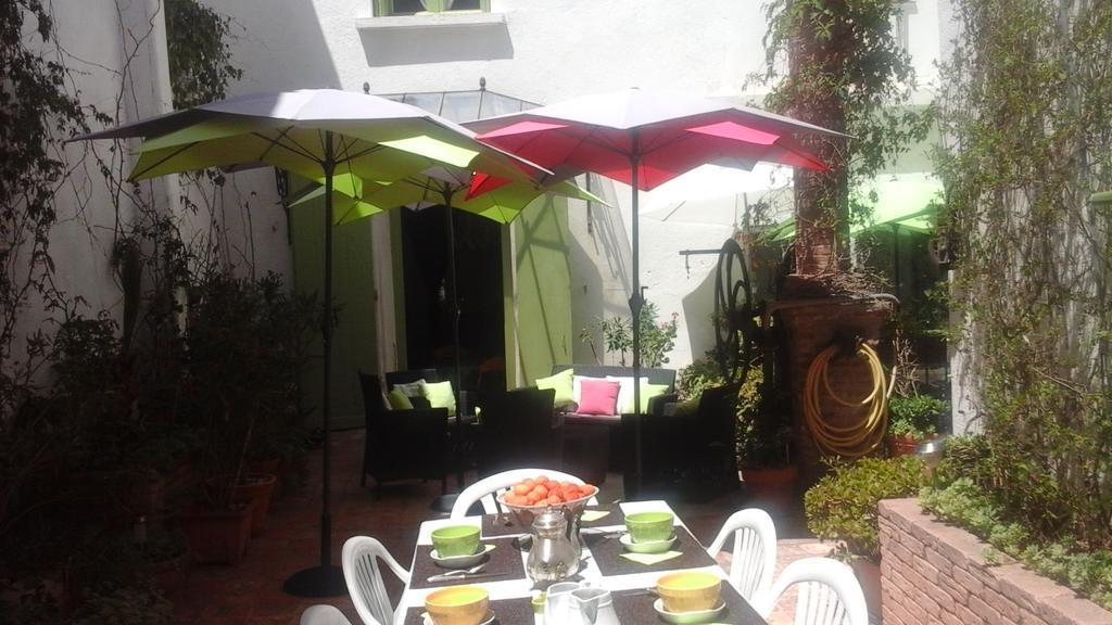 Le Presbytere Bed & Breakfast Rivesaltes Exterior foto